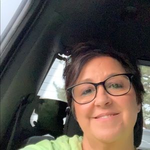 Meet your Posher, Deborah